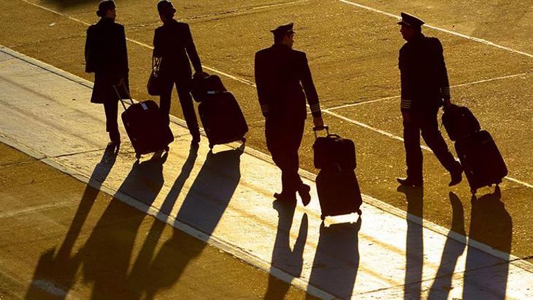 Üniformayı giydi, sisteme sızdı! Havada 6 yıl süren vurgun: Yakayı bu türlü ele verdi 2 uniformayi giydi sisteme sizdi havada 6 yil suren vurgun yakayi bu turlu ele verdi