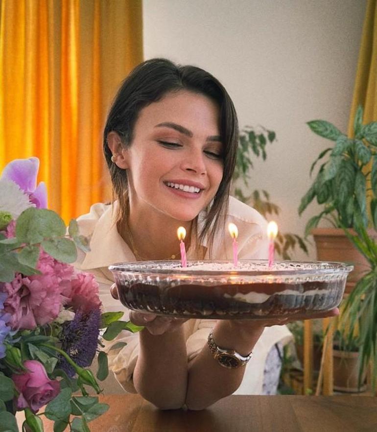 Uzak Kent'in Alya'sı Sinem Ünsal tatilde aşka geldi! İşte sevgilisi Berk Cankat ile yeni karesi 2 uzak kentin alyasi sinem unsal tatilde aska geldi iste sevgilisi berk cankat ile yeni STaIl36J