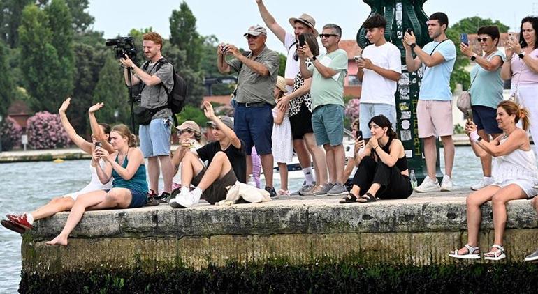 Venedik’te yüzyılın düğünü: Jeff Bezos-Lauren Sanchez 4 venedikte yuzyilin dugunu jeff bezos lauren sanchez 2 Nb3s3hrY