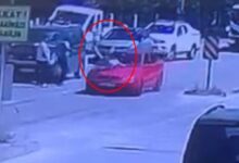 yola ansizin cikan cocuga araba carpti kaza ani kamerada uu9HeAkW