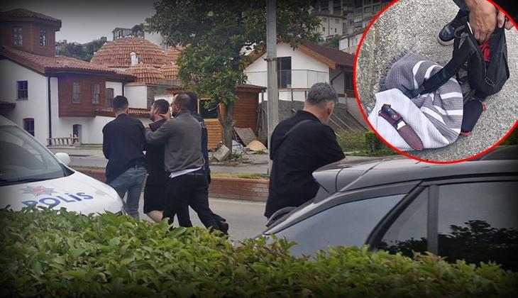 Zonguldak'ta maganda dehşeti! Gül vermek istedi, reddedilince bıçak gösterdi 1 zonguldakta maganda dehseti gul vermek istedi reddedilince bicak gosterdi YgudpjHk