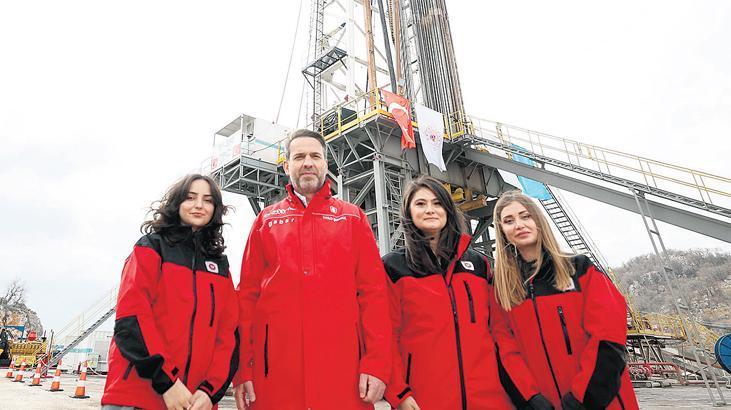 ‘4 milyar dolarlık petrol rezervi tespit ettik’ 1 4 milyar dolarlik petrol rezervi tespit ettik cYNvJHdC