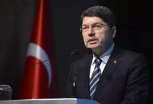 adalet bakani yilmaz tunctan canli yayinda degerli aciklamalar turk milleti demokrasi dersi verdi BqL46mIp