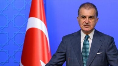 ak partiden ozgur ozele pes pese yansilar demokratik siyaset konusunda buyuk bir bilincsizlik sergiliyor G1QgfnHM