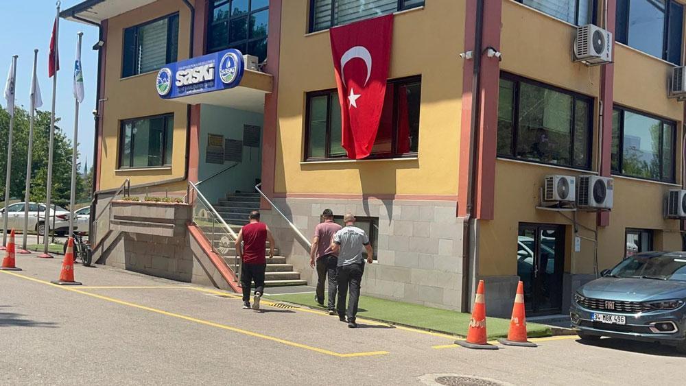 Akılalmaz olay! 'Kendimi yakacağım' diyerek geldi, takımları görünce yaptığı şey pes dedirtti 5 akilalmaz olay kendimi yakacagim diyerek geldi takimlari gorunce yaptigi sey pes dedirtti 3 WeYjmPLz