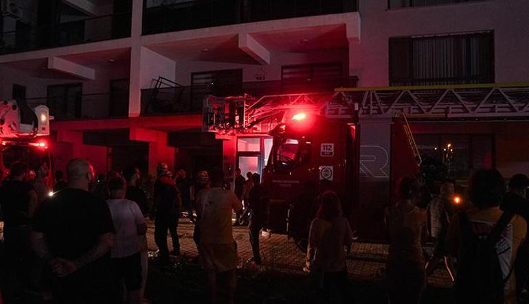 Ankara'da endişe dolu anlar! 26 katlı binada yangın: 3 kişi hayatını kaybetti 5 ankarada endise dolu anlar 26 katli binada yangin 3 kisi hayatini kaybetti 3 XpOEvCKN