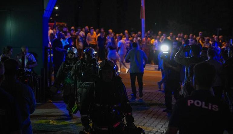 Ankara'da endişe dolu anlar! 26 katlı binada yangın: 3 kişi hayatını kaybetti 6 ankarada endise dolu anlar 26 katli binada yangin 3 kisi hayatini kaybetti 4 mRFYZsuA