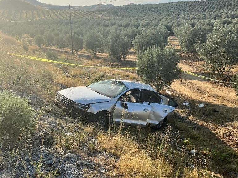 Araba zeytin bahçesine uçtu: baba öldü, eşi ve 3 çocuğu yaralandı 2 araba zeytin bahcesine uctu baba oldu esi ve 3 cocugu yaralandi 0 uj2L8qyb