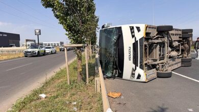 askeri calisani tasiyan servis devrildi 13 yarali 32JBte7B