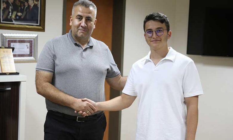 AYT sayısal Türkiye birincisi Serhat Kuruş muvaffakiyetinin sırrını açıkladı: Dışarıya da çıktım, televizyon da izledim 1 ayt sayisal turkiye birincisi serhat kurus muvaffakiyetinin sirrini acikladi disariya da ciktim televizyon da EgLbCLQU