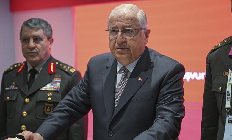 Bakan Güler IDEF 2025'te 'Aile Yılı Standı'nı ziyaret etti 1 bakan guler idef 2025te aile yili standini ziyaret etti Hxch2GKO