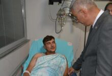 bakan memisoglu eskisehirdeki orman yangininda yaralanan orman calisanlarini ziyaret etti PjKdSdT5