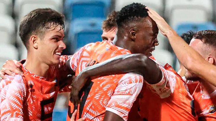 Ballkani, Floriana'yı 4 golle devirdi! 1 ballkani florianayi 4 golle devirdi