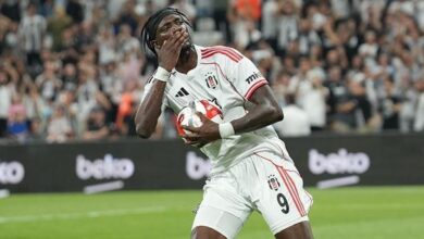 besiktasin golcusu abrahamin konutuna hirsiz girdi XhEY5ksL