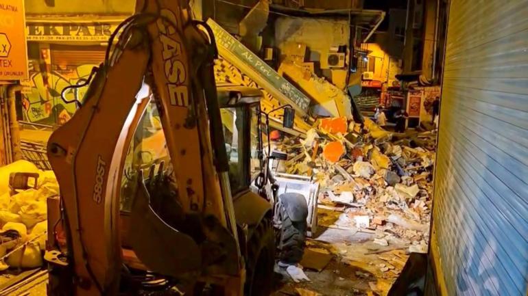 beyoglunda bufedeki patlamanin hasari gunduz ortaya cikti mahalle savas alanina dondu 1 wFuR5N2s