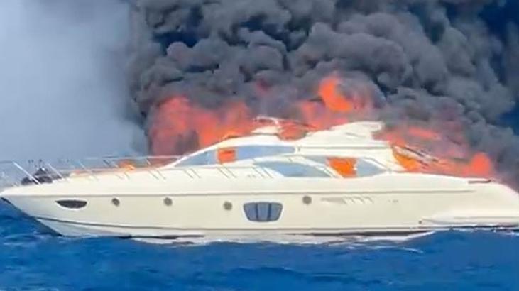 Bodrum'da milyon dolarlık yat alev alev yandı 1 bodrumda milyon dolarlik yat alev alev yandi WKRJ1WFh
