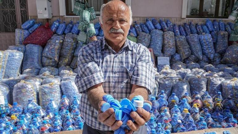 Bursa'nın sessiz kahramanı! Emekli oldu, 15 yıldır sokak sokak geziyor 2 bursanin sessiz kahramani emekli oldu 15 yildir sokak sokak geziyor 0 kZjh4ZzV