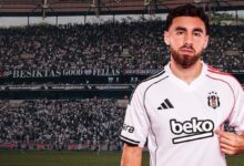 canli besiktas orkun kokcu icin imza merasimi duzenliyor JCCis95K
