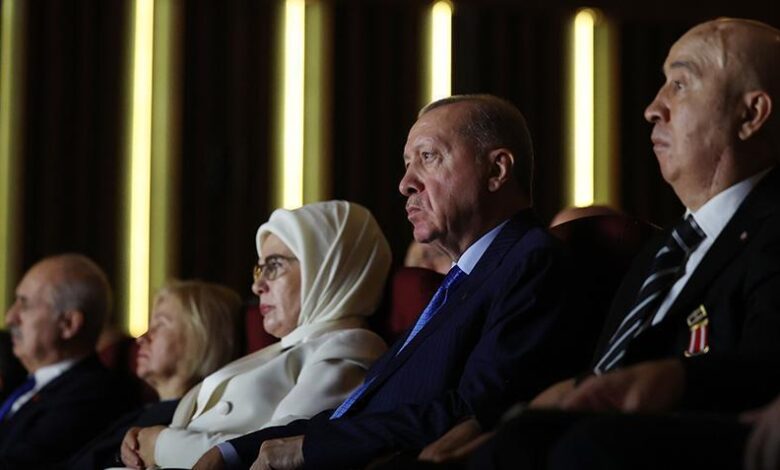 Cumhurbaşkanı Erdoğan 'En Uzun Gece' destanının birinci temsiline katıldı 1 cumhurbaskani erdogan en uzun gece destaninin birinci temsiline katildi 98KEv4YV