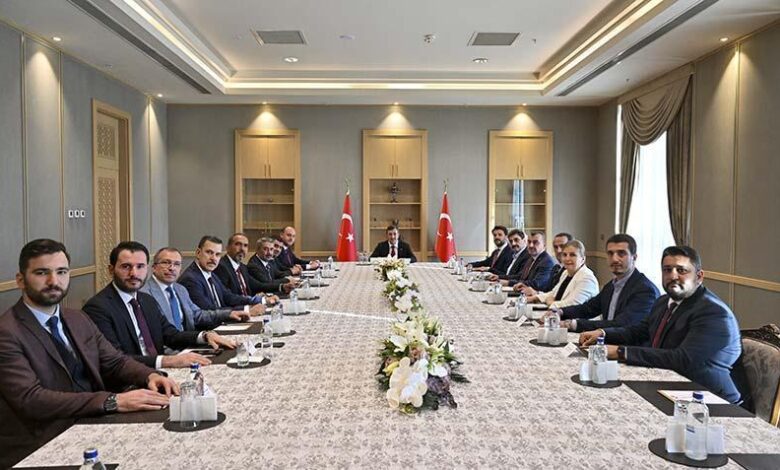 cumhurbaskani yardimcisi yilmaz ak parti genel lider yardimcisini kabul etti jr7xBlbB