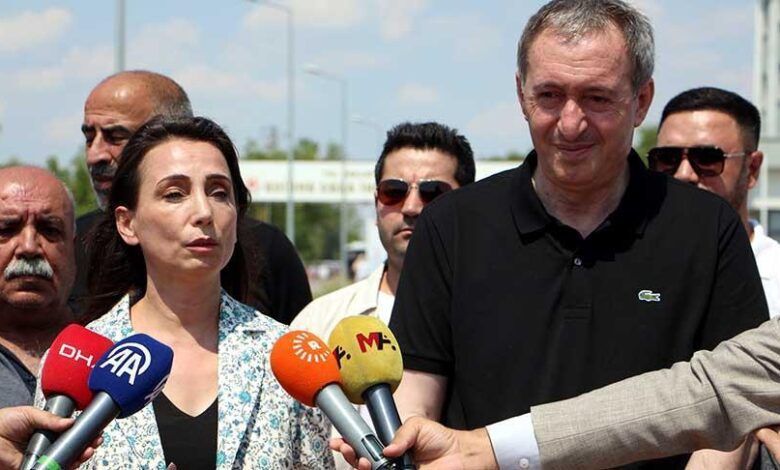 DEM Parti eş genel liderleri, Selahattin Demirtaş'ı ziyaret etti 1 dem parti es genel liderleri selahattin demirtasi ziyaret etti CeMrFrYZ