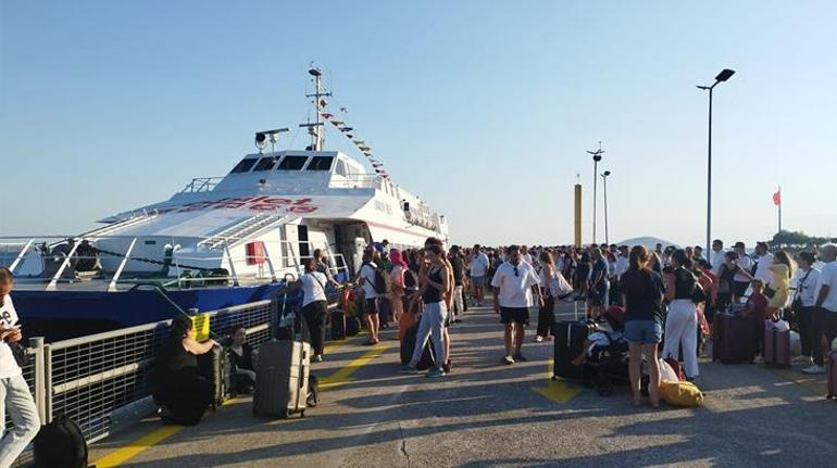 Deniz otobüsünde vakitle yarış! Rahatsızlanan yolcu için geri dönüldü 2 deniz otobusunde vakitle yaris rahatsizlanan yolcu icin geri donuldu 0 Dvlt35tZ