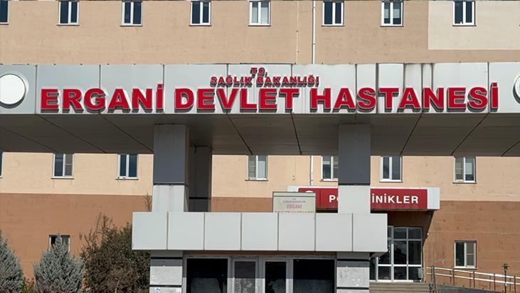 Diyarbakır'da uyuşturucu operasyonu: Jandarmaya ateş açanlar ortasından 1 kişi öldü 1 diyarbakirda uyusturucu operasyonu jandarmaya ates acanlar ortasindan 1 kisi oldu M8Tvp83u
