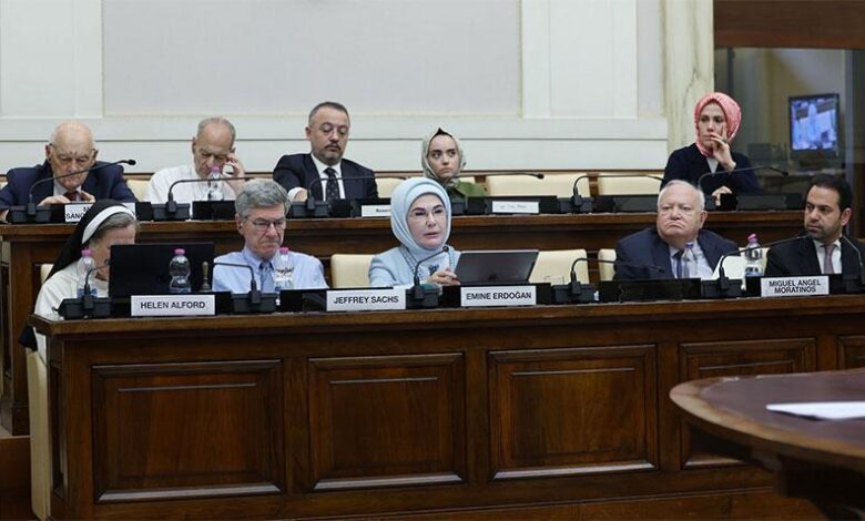 Emine Erdoğan'dan 'Kardeşlik Temelli İktisat: Etik Çok Taraflılık' konferansına ait paylaşım 1 emine erdogandan kardeslik temelli iktisat etik cok taraflilik konferansina ait paylasim WH74RsRL
