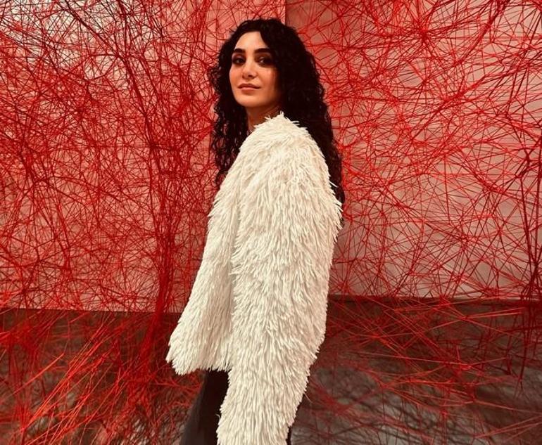 Evlilik yolunda birinci adım atıldı! Sitare Akbaş ile Cengiz Orhonlu nişanlandı 2 evlilik yolunda birinci adim atildi sitare akbas ile cengiz orhonlu nisanlandi 0 7zeyBr2w