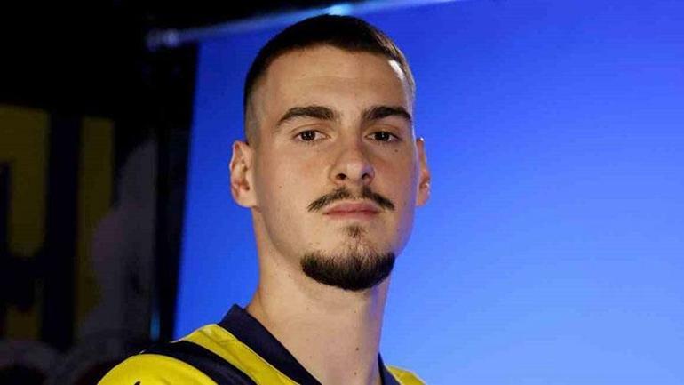 Fenerbahçe'de ayrılık! Yıldız futbolcuya 2 kulüpten resmi teklif 2 fenerbahcede ayrilik yildiz futbolcuya 2 kulupten resmi teklif 0 Xj1FUN2W