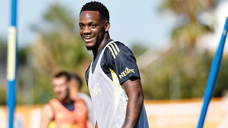 fenerbahcede jhon duran grupla birlikte calisti TRWC9ypK
