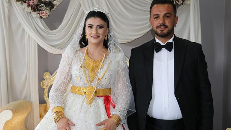 gelini altina damadi paraya bogdular dugun 2 gun surdu 1 ton et tuketildi 1 N36YPZgu