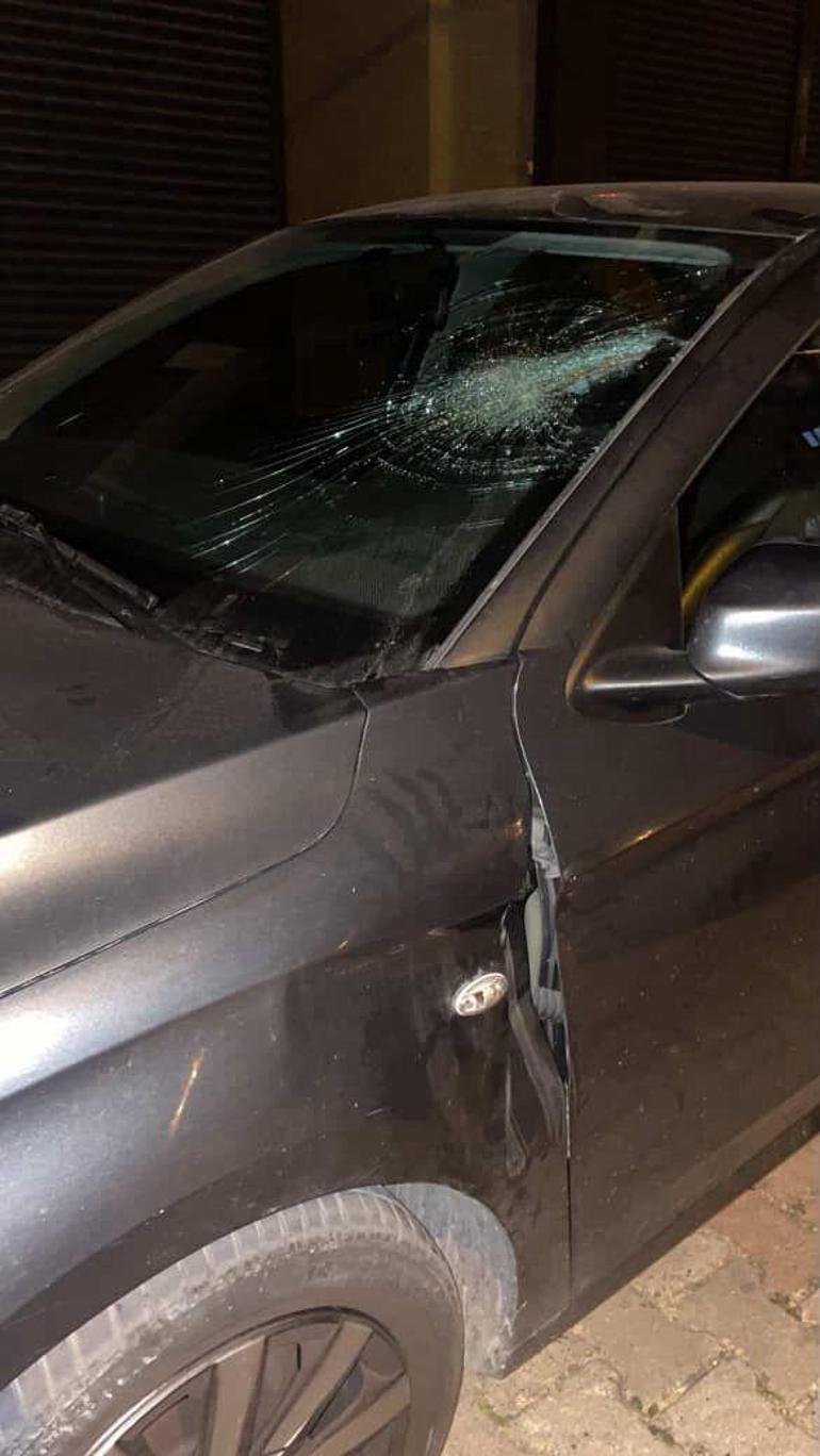 Güngören’de yol verme hengamesi: Şoför camı yumruklayarak parçaladı 5 gungorende yol verme hengamesi sofor cami yumruklayarak parcaladi 3 TlyUWNEd