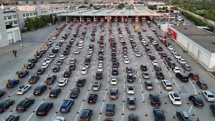 Gurbetçiler isyan etti! 100 euro rüşvet skandalı: Ya karakolda bekleyeceksin ya da para vereceksin