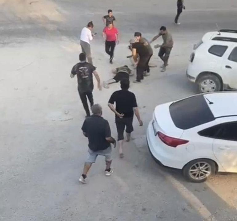 Hatay'da vahim olay! Arbedeyi ayırmak isteyen bıçaklandı: 1 meyyit, 3 yaralı 4 hatayda vahim olay arbedeyi ayirmak isteyen bicaklandi 1 meyyit 3 yarali 2 gPmsaPFj