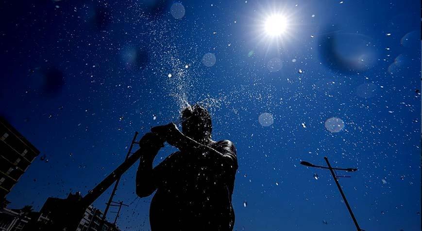 Hava sıcaklıkları bunalttı! Termometreler 49 dereceyi gösterdi