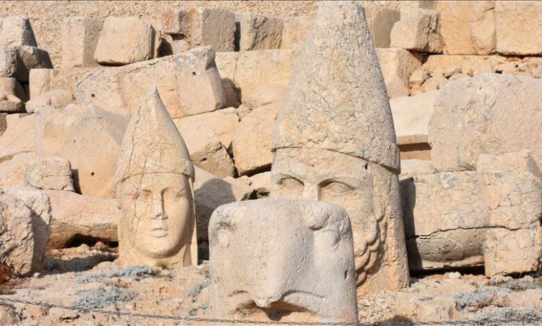 İngiliz turistlerin Türkiye’de en sevdiği yerler! ‘Şafak heykelleri altına boyuyor’ 1 ingiliz turistlerin turkiyede en sevdigi yerler safak heykelleri altina boyuyor JXRGAkzE