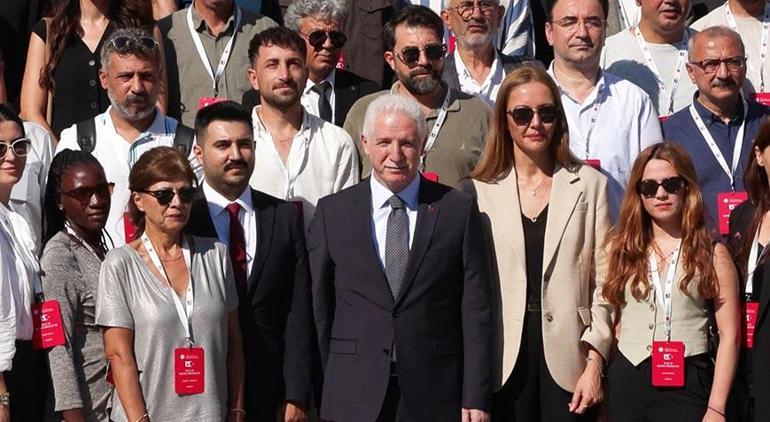 İstanbul Valisi Gül: FETÖ'cülük iflah olmaz bir hastalıktır 2 istanbul valisi gul fetoculuk iflah olmaz bir hastaliktir 0 8592bgDe