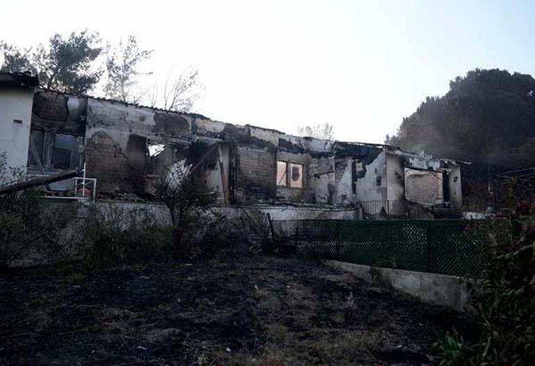 izmir antalya manisa yangin bolgesinden yurek yakan goruntuler tekerlekli sandalyedeki yasli adam son anda 1MFqHepU
