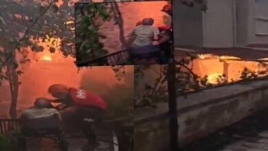 izmir antalya manisa yangin bolgesinden yurek yakan goruntuler tekerlekli sandalyedeki yasli adam son anda K538eBua