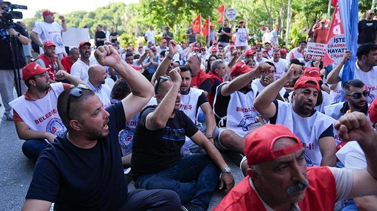 İzmir BB'de işten atılan emekçiler Meclis Toplantısı'na girmek istedi 2 izmir bbde isten atilan emekciler meclis toplantisina girmek istedi 0 Gp1CuJWP