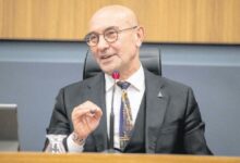 izmirde operasyon soyer de gozaltinda XfUp62ME