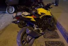 kadikoyde motosiklet ile araba carpisti 2 kisi yaralandi c7YgFanW