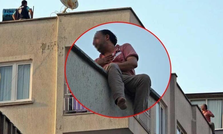 Karısına kızıp çatıya çıktı, itfaiyeyi perişan etti! 1 karisina kizip catiya cikti itfaiyeyi perisan etti DLLjq4gt