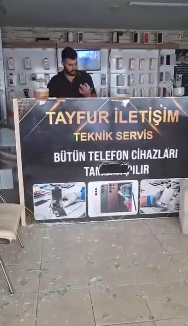 Kaybolan telefonunu sinyalden buldu! Aygıtın bulunduğu iş yerinin camını kırarak geri aldı 4 kaybolan telefonunu sinyalden buldu aygitin bulundugu is yerinin camini kirarak geri aldi 2 4MSfdC7N