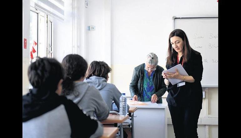 LGS’de yerleştirmelerde, üst sıradaki yüzdelik dilimlerde sıkı rekabet yaşanacak: 500 puanla kontenjan dolduracaklar 2 lgsde yerlestirmelerde ust siradaki yuzdelik dilimlerde siki rekabet yasanacak 500 puanla kontenjan dolduracaklar 0 VemDnQdm