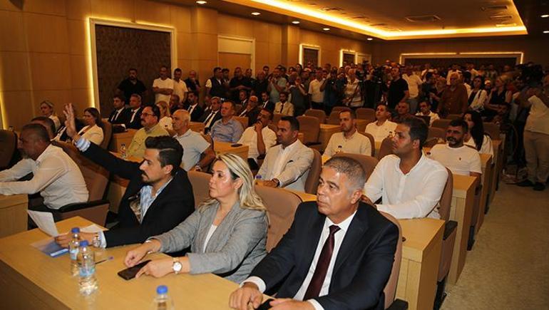 Manavgat Belediyesi Lider Vekilliğine CHP'li Mehmet Çiçek seçildi 3 manavgat belediyesi lider vekilligine chpli mehmet cicek secildi 1 kAsReAcU