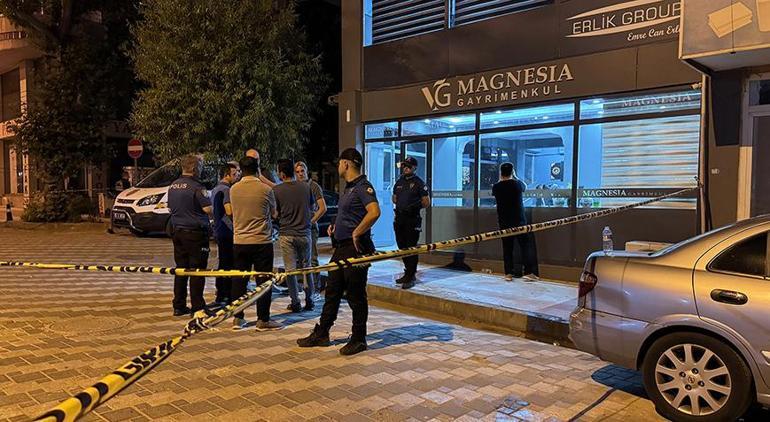 manisada emlak ofisinde silahli kavga 1 meyyit 3 yarali var 0 iNMYGrzT
