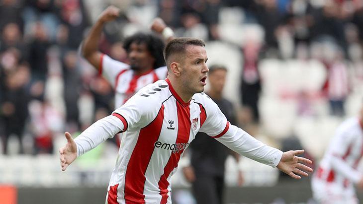 Rey Manaj Sivasspor'dan ayrıldı! Yeni grubu resmen açıklandı 1 rey manaj sivasspordan ayrildi yeni grubu resmen aciklandi kqFRRAip