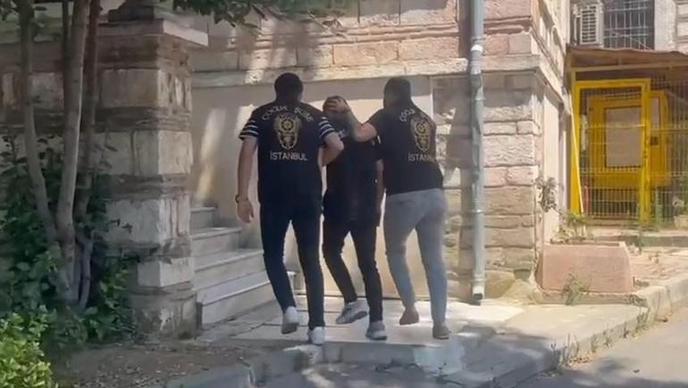 sarachanede tehdit iceren telaffuzlarda bulunan maskeli gosterici gozaltina alindi 0 9zw8bDQg